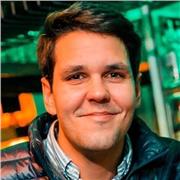 Soy estudiante de 5º de Arquitectura. Me encantan las matemáticas y soy muy comprometido con mi trabajo. Me gusta enseñar pasando un buen rato. No dudes en contactar conmigo